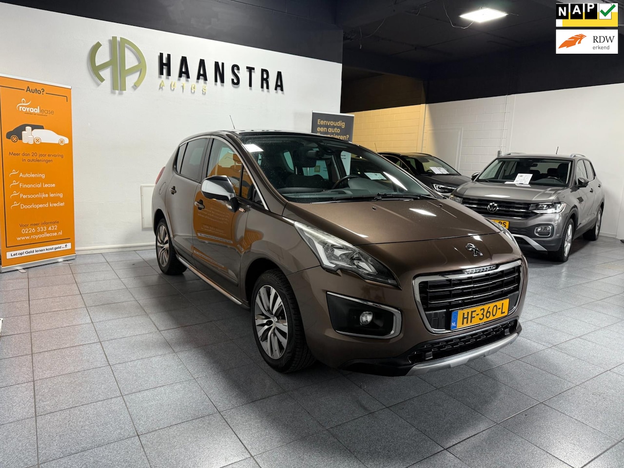 Peugeot 3008 - 1.2 PureTech Style Navi-Camera Pano-dak NL AUTO! NAP - AutoWereld.nl