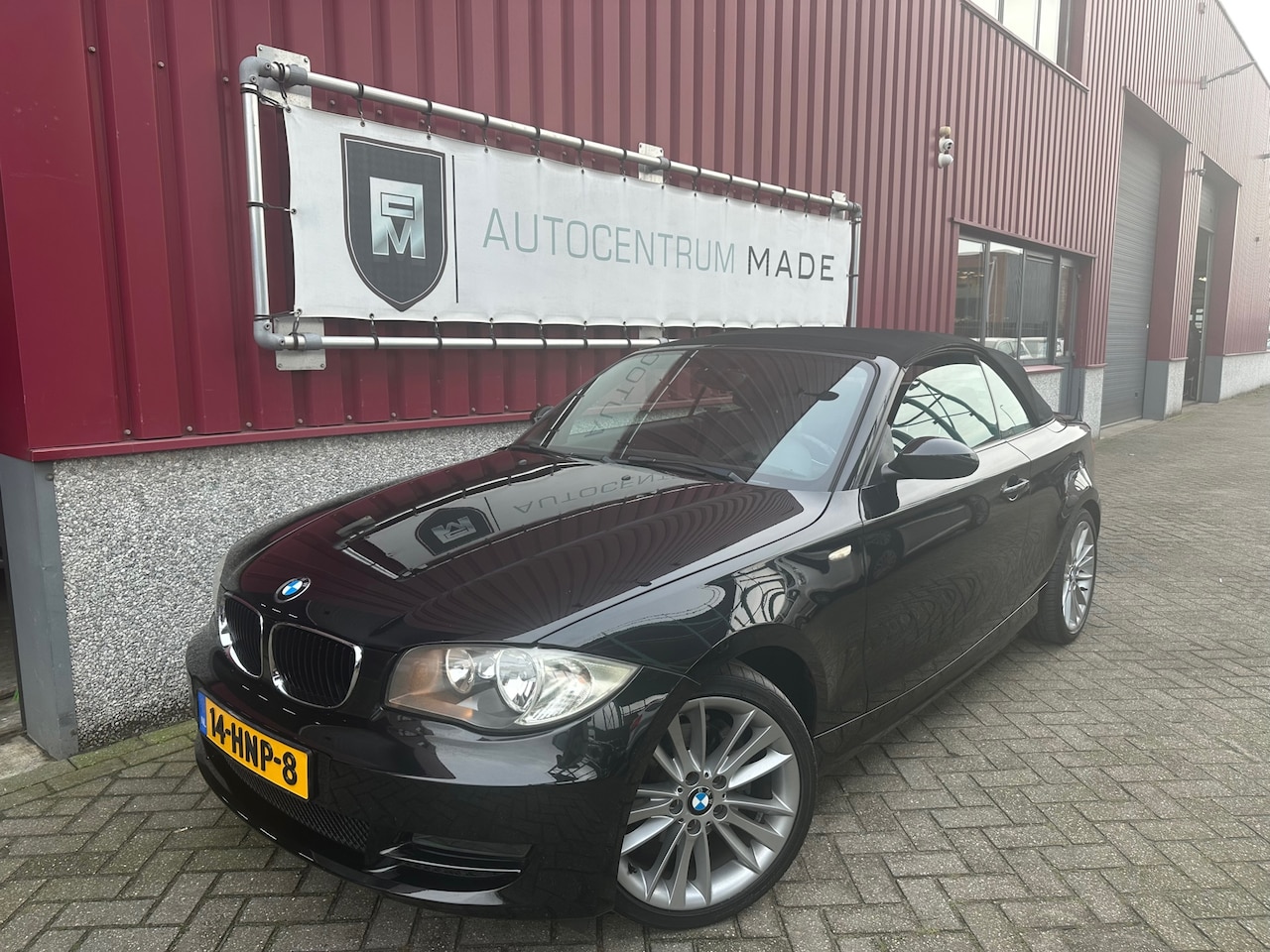 BMW 1-serie Cabrio - 120i High Executive // 122 DKM NAP // Automaat // Clima // Cruise control // PDC // Leder - AutoWereld.nl