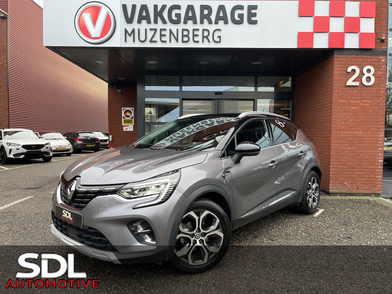 Renault Captur - 1.3 TCe 130 Intens // FULL LED // KEYLESS // HALF LEDER // CRUISE // CAMERA+SENSOREN // NA - AutoWereld.nl