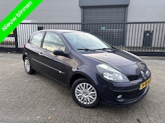 Renault Clio - 1.4-16V Airco Cruise Leer Lage km Nap Dynamique