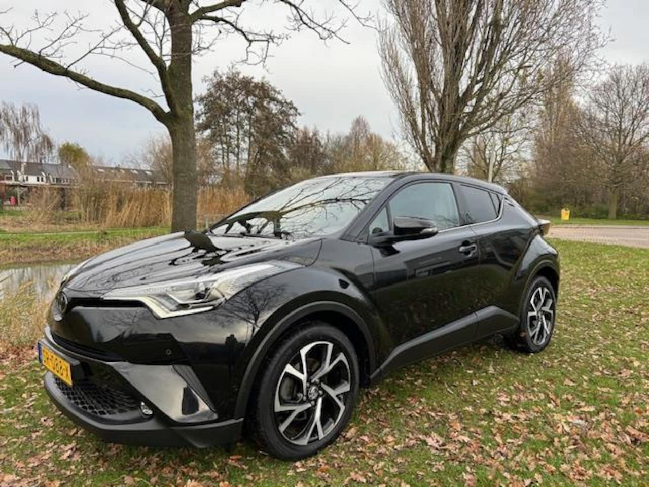 Toyota C-HR - 1.2 Executive 1.2 Executive - AutoWereld.nl