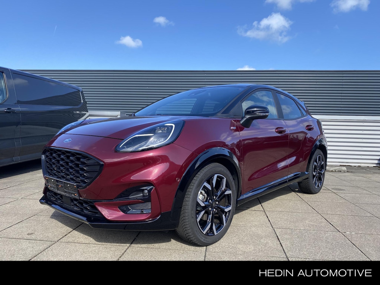 Ford Puma - 1.0 Hybrid ST-Line X VIVID RUBY EDITION AUTOMAAT - AutoWereld.nl