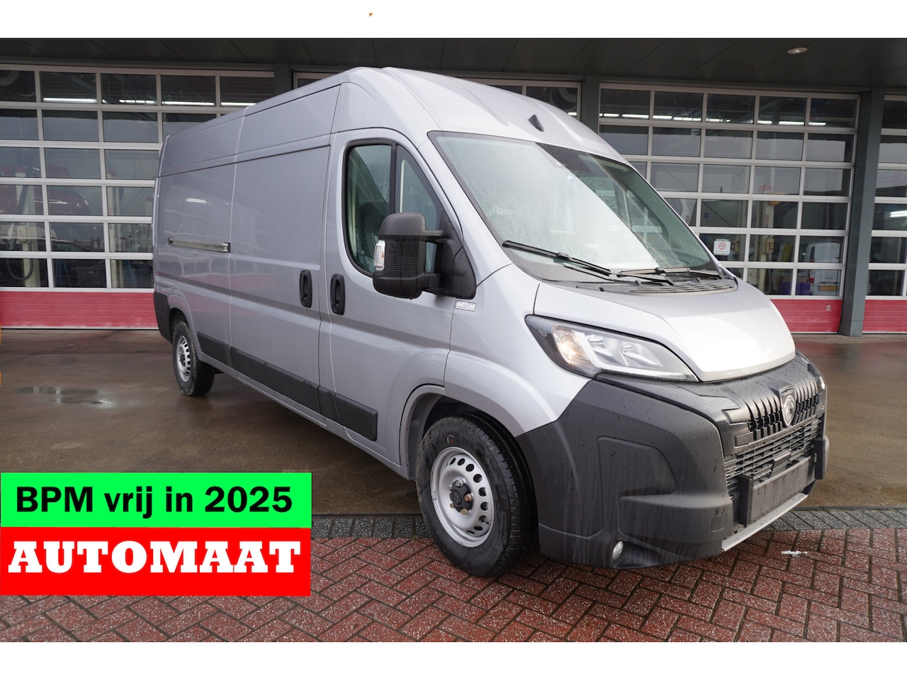 Peugeot Boxer - 2.2 BlueHDi 180PK S&S L3H2 3.5t Zwaar Automaat nr. V039 | Airco | Cruise | Navi | Camera - AutoWereld.nl