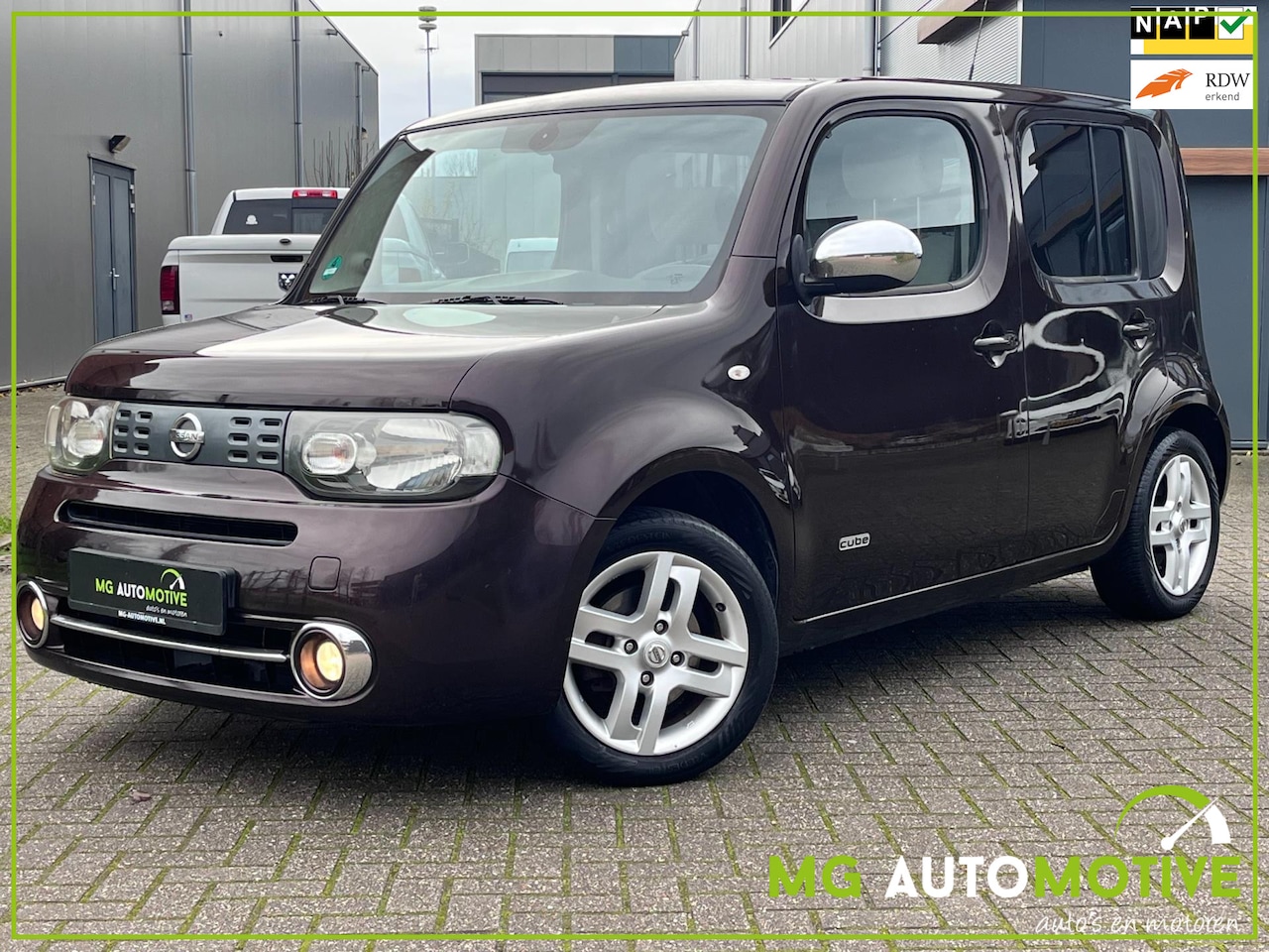 Nissan Cube - 1.6 Zen Automaat | UNIEKE AUTO | Pano | Clima | NL auto | NAP - AutoWereld.nl
