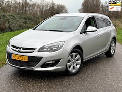 Opel Astra Sports Tourer - 1.4 Turbo Blitz/Navi/Airco/Sportstoelen/Pdc
