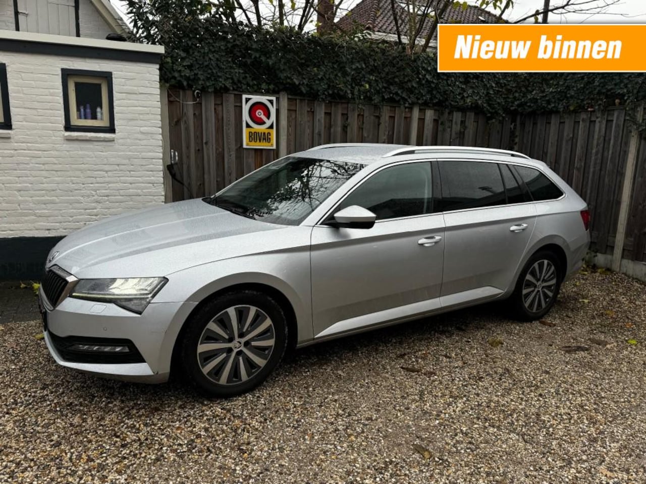 Skoda Superb - 1.5 TSI BNS ED. PLUS automaat trekhaak - AutoWereld.nl