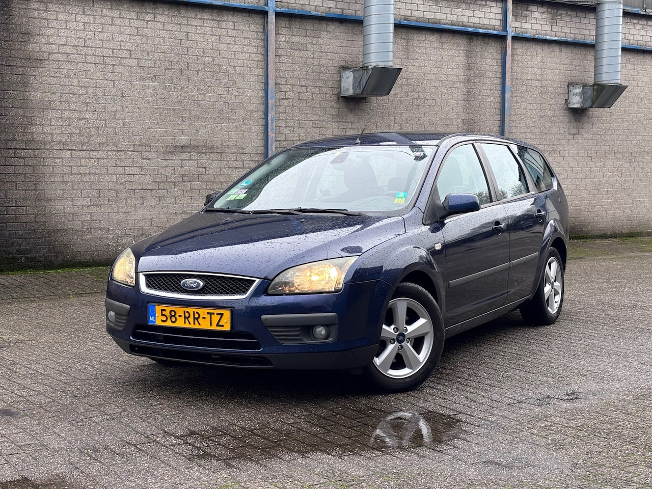 Ford Focus Wagon - 1.6-16V Futura | Cruise + Airco Nu € 1.250,-!!! - AutoWereld.nl