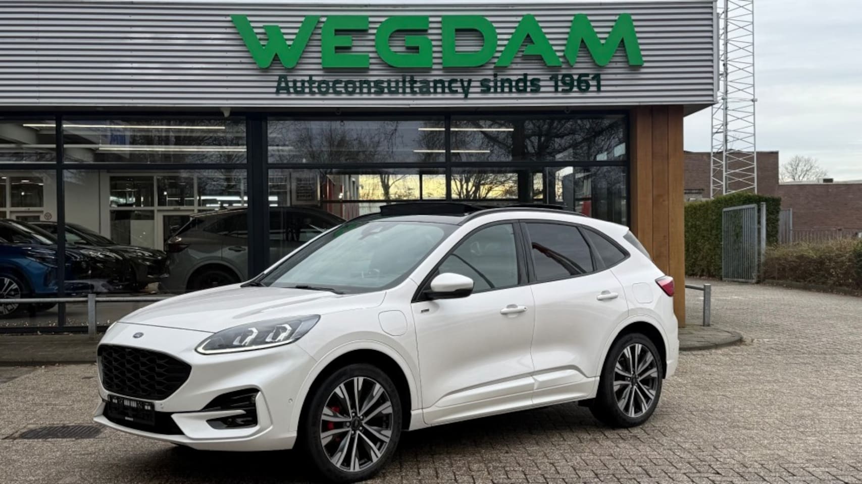 Ford Kuga - 2.5 PHEV ST-LINE X / FULL OPTIONS + 20inch - AutoWereld.nl