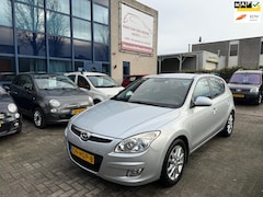 Hyundai i30 - 1.6i Style 5-deurs AUTOMAAT, APK 11/26
