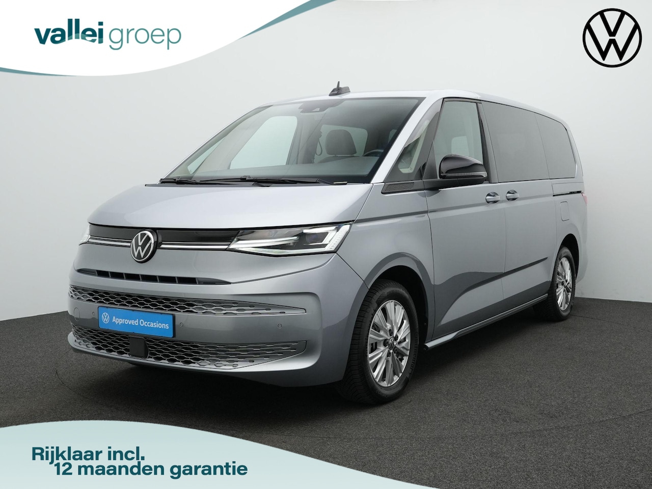 Volkswagen Multivan - 1.4 eHybrid 218 pk DSG L2H1 | Panoramadak | Trekhaak | Achteruitrijcamera | Navigatie | Ad - AutoWereld.nl