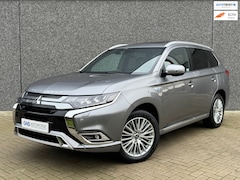 Mitsubishi Outlander - 2.4 PHEV Instyle | Trekhaak | Carplay | Schuifdak | Dodehoekassistent | DAB | 360° Camera