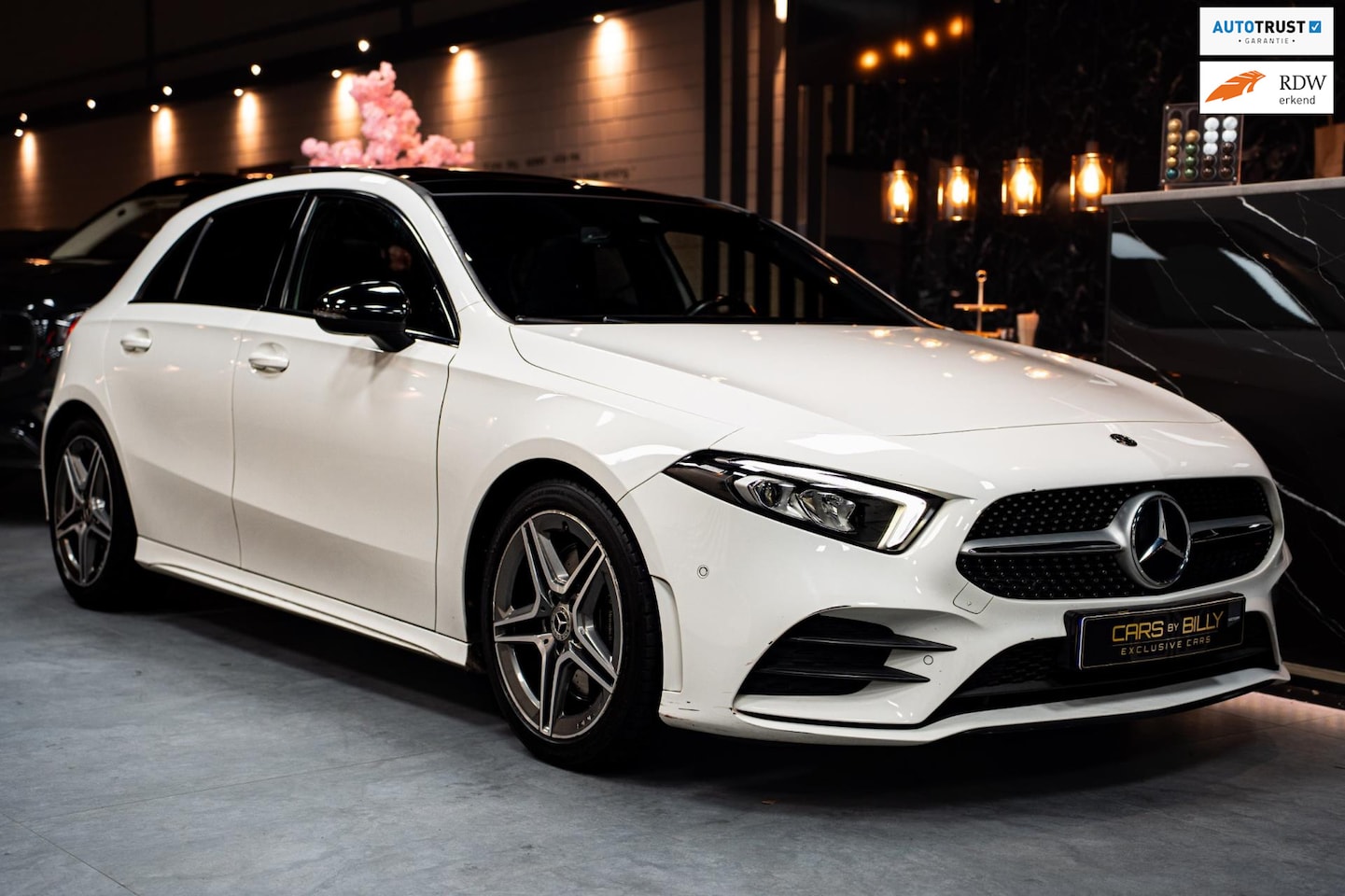 Mercedes-Benz A-klasse - A250 AMG LINE|PANO|AUT|SFEER - AutoWereld.nl