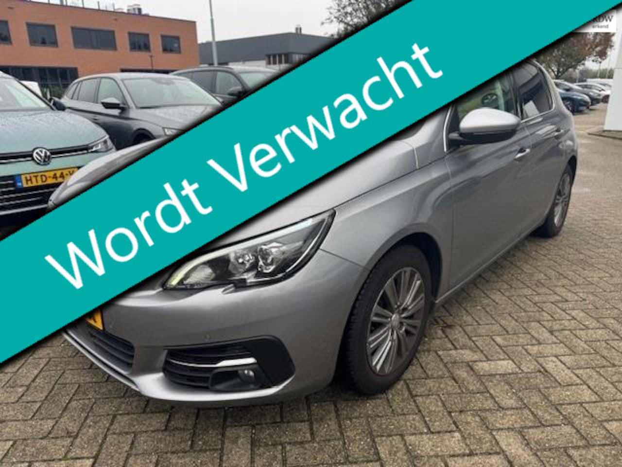 Peugeot 308 - 1.2i 131pk Premium 1e eig. Automaat Clima Navi Pano Historie - AutoWereld.nl