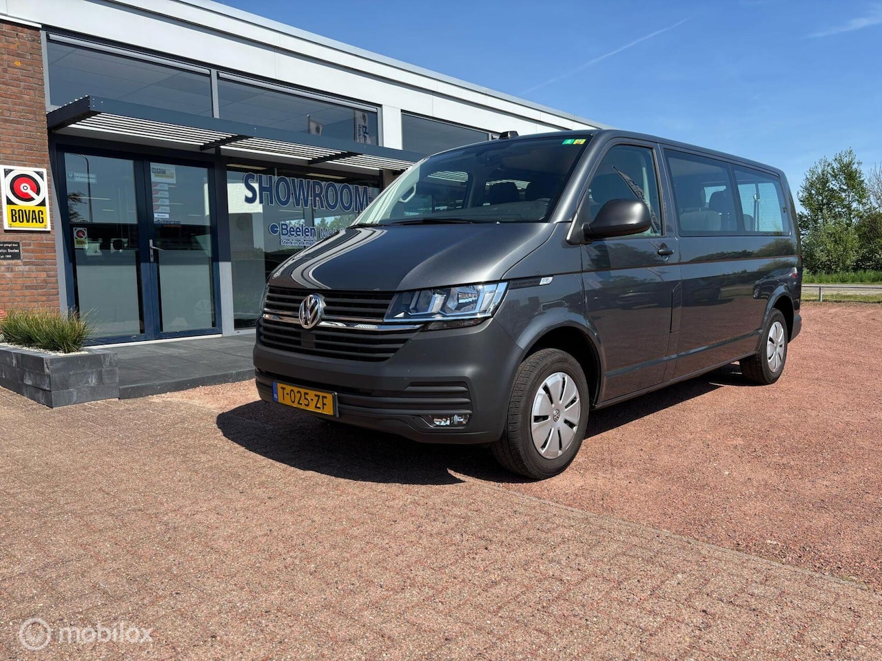 Volkswagen Transporter Kombi - 2.0 TDI L2H1 Comfortline 2.0 TDI L2H1 Comfortline - AutoWereld.nl