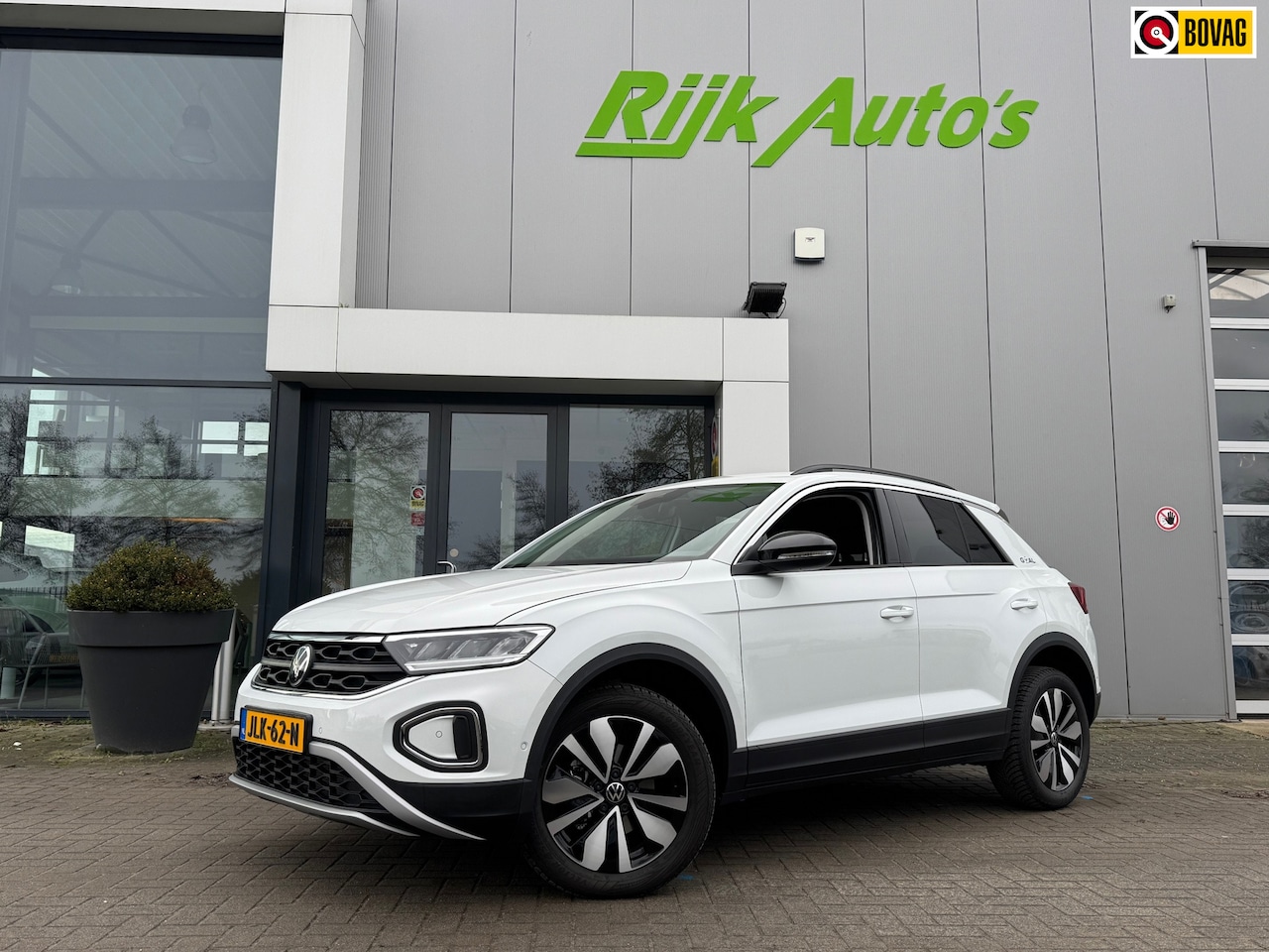 Volkswagen T-Roc - 1.0 TSI Goal Edition * Stoelverwarming * Carplay * Camera - AutoWereld.nl