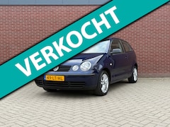 Volkswagen Polo - 1.4-16V Highline / Nap / Cruise ontrol / Trekhaak / Elektrische ramen