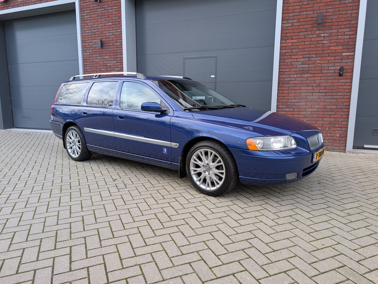 Volvo V70 - 2.5T Ocean Race Polestar, Youngtimer, Lage kilometerstand - AutoWereld.nl