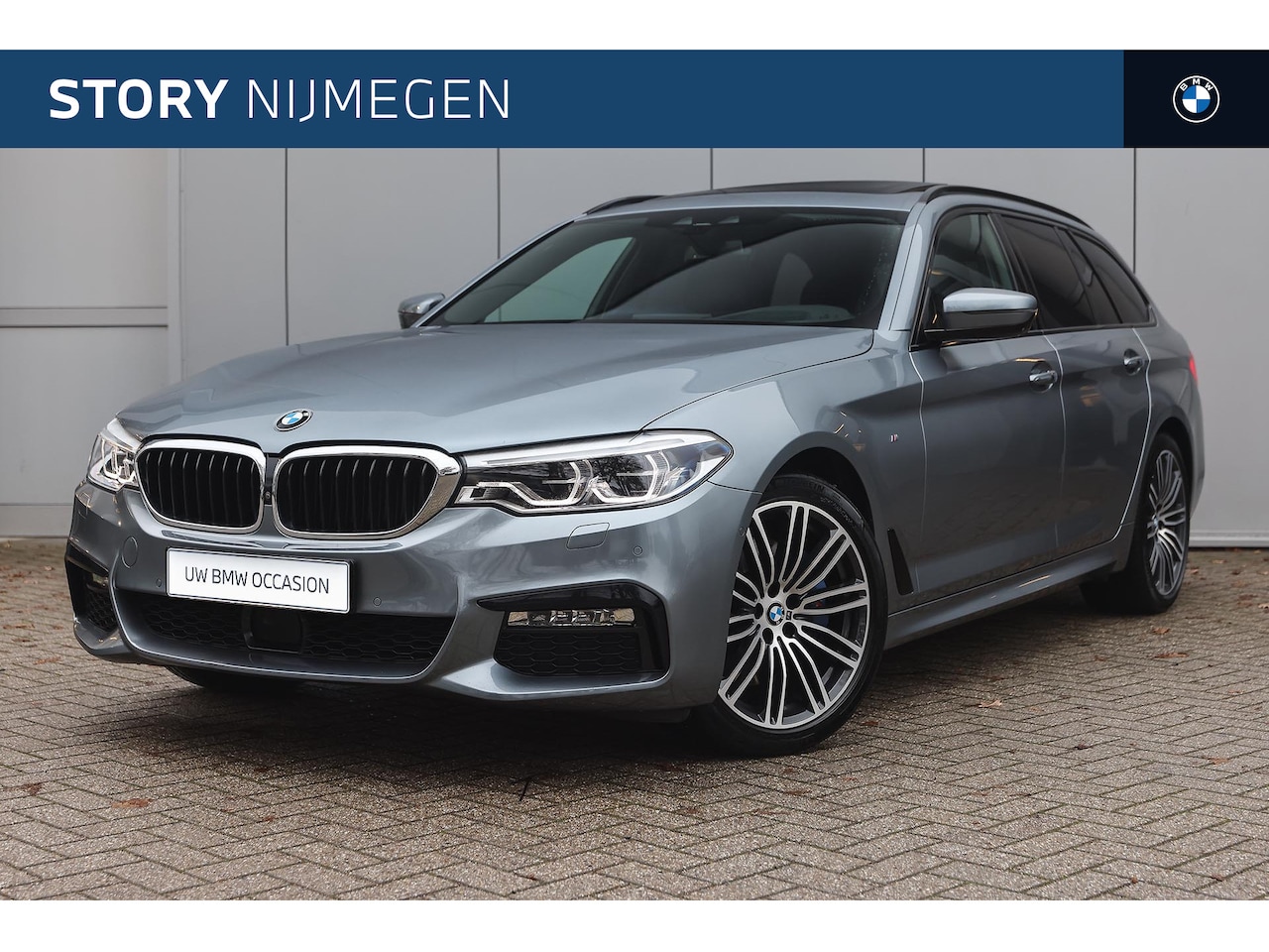 BMW 5-serie Touring - 530i xDrive M Sport Automaat / Panoramadak / Trekhaak / Soft-Close / Comfort Access / Adap - AutoWereld.nl
