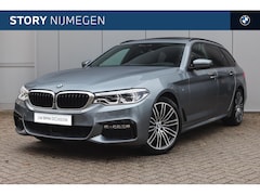 BMW 5-serie Touring - 530i xDrive M Sport Automaat / Panoramadak / Trekhaak / Soft-Close / Comfort Access / Adap