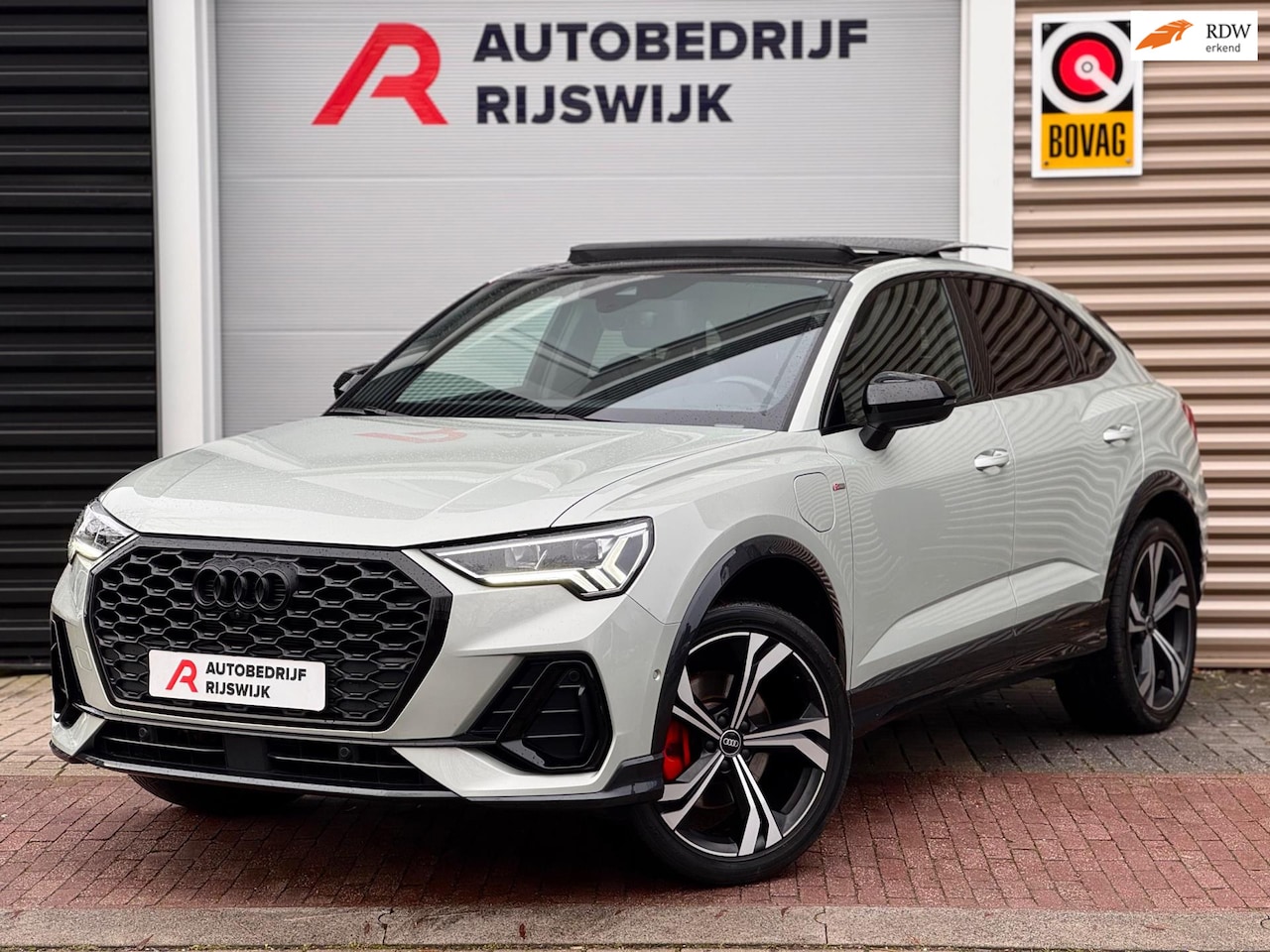 Audi Q3 Sportback - 45 TFSI e S Edition Pano/360/Sfeer/Keyless - AutoWereld.nl