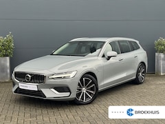 Volvo V60 - 2.0 T6 Plug-in hybrid AWD Essential Bright | Pilot Assist | Camera | Trekhaak | BLIS |