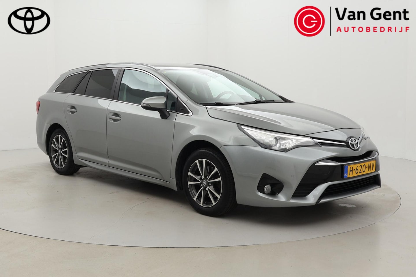 Toyota Avensis Touring Sports - 1.8 VVT-i Lease Pro | Trekhaak | Navigatie | Cruise Control | Clima | Parkeersensoren voor - AutoWereld.nl