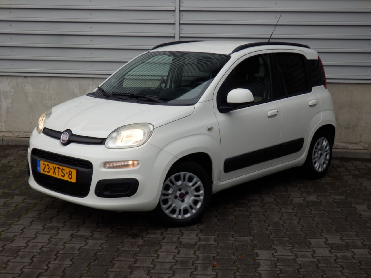 Fiat Panda - TwinAir 85PK | Lounge | Trekhaak | Airco | Dealer onderhouden | - AutoWereld.nl
