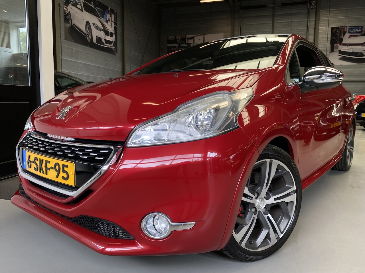 Peugeot 208 - 1.6 THP GTi JBL! Audio, Navi, Cruise - AutoWereld.nl