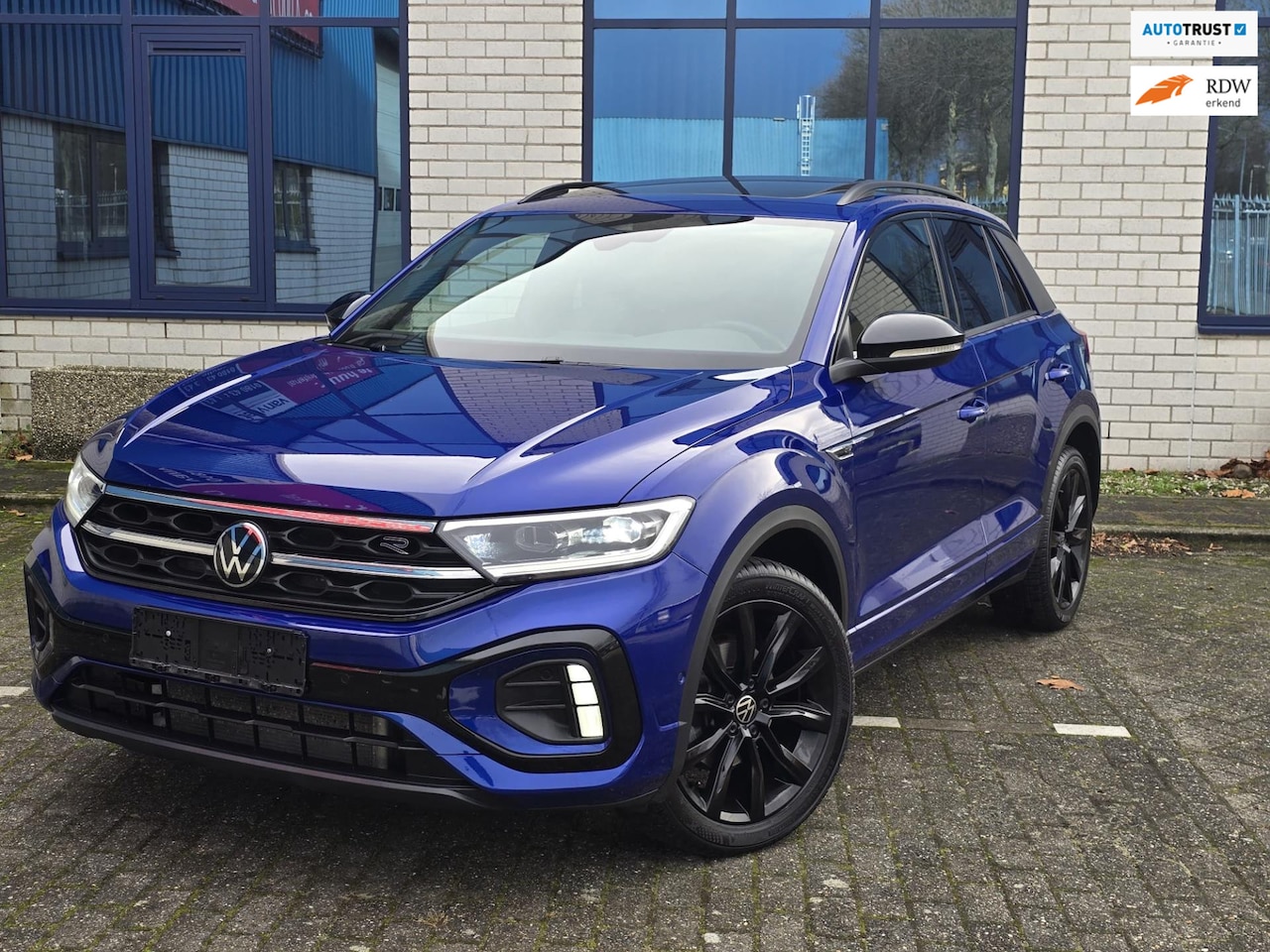 Volkswagen T-Roc - 1.5 TSI 3* R-Line Black edition Pano/DSG/Led/35000km /Top auto!! - AutoWereld.nl