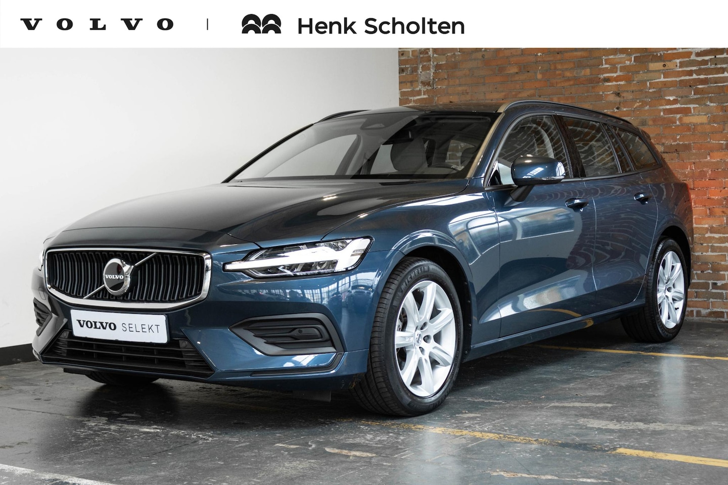 Volvo V60 - B3 Automaat Essential Edition | 1ste Eigenaar | Dealeronderhouden | Google infotainment | - AutoWereld.nl