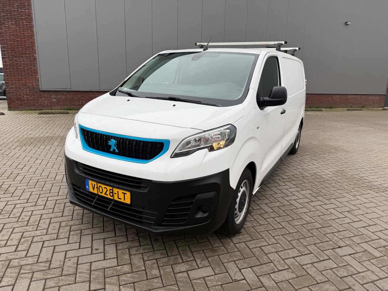 Peugeot Expert - 226S 1.6 BlueHDI 95 Premium 242.000 NAP AIRCO WIT 2018 - AutoWereld.nl