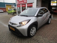 Toyota Aygo X - 1.0 VVT-i MT Play