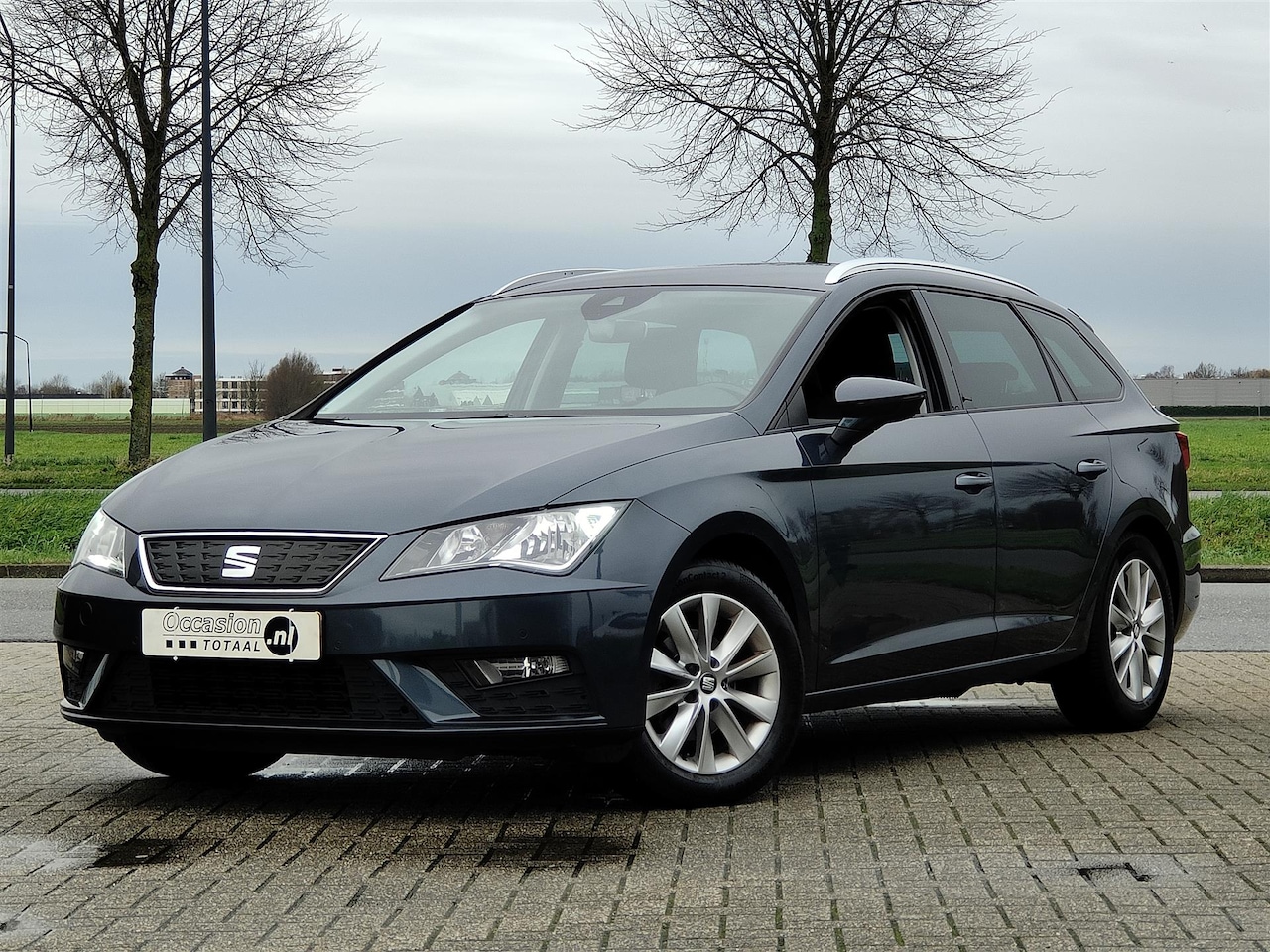 SEAT Leon ST - 1.0 EcoTSI Style Business Intense | Carplay | Lane Assist | Climate | Cruise - AutoWereld.nl