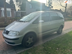 SEAT Alhambra - automaat schakelt niet door, met airco, APK 15-10-2026 2.8 V6 Signo