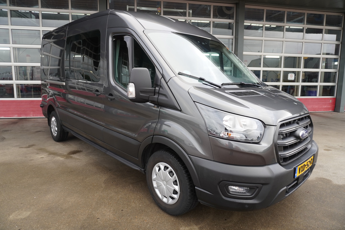 Ford Transit - 350L 2.0 TDCI L3H2 Dubbelcabine Trend Automaat nr. V049 | Airco | Cruise | Navi | Camera - AutoWereld.nl