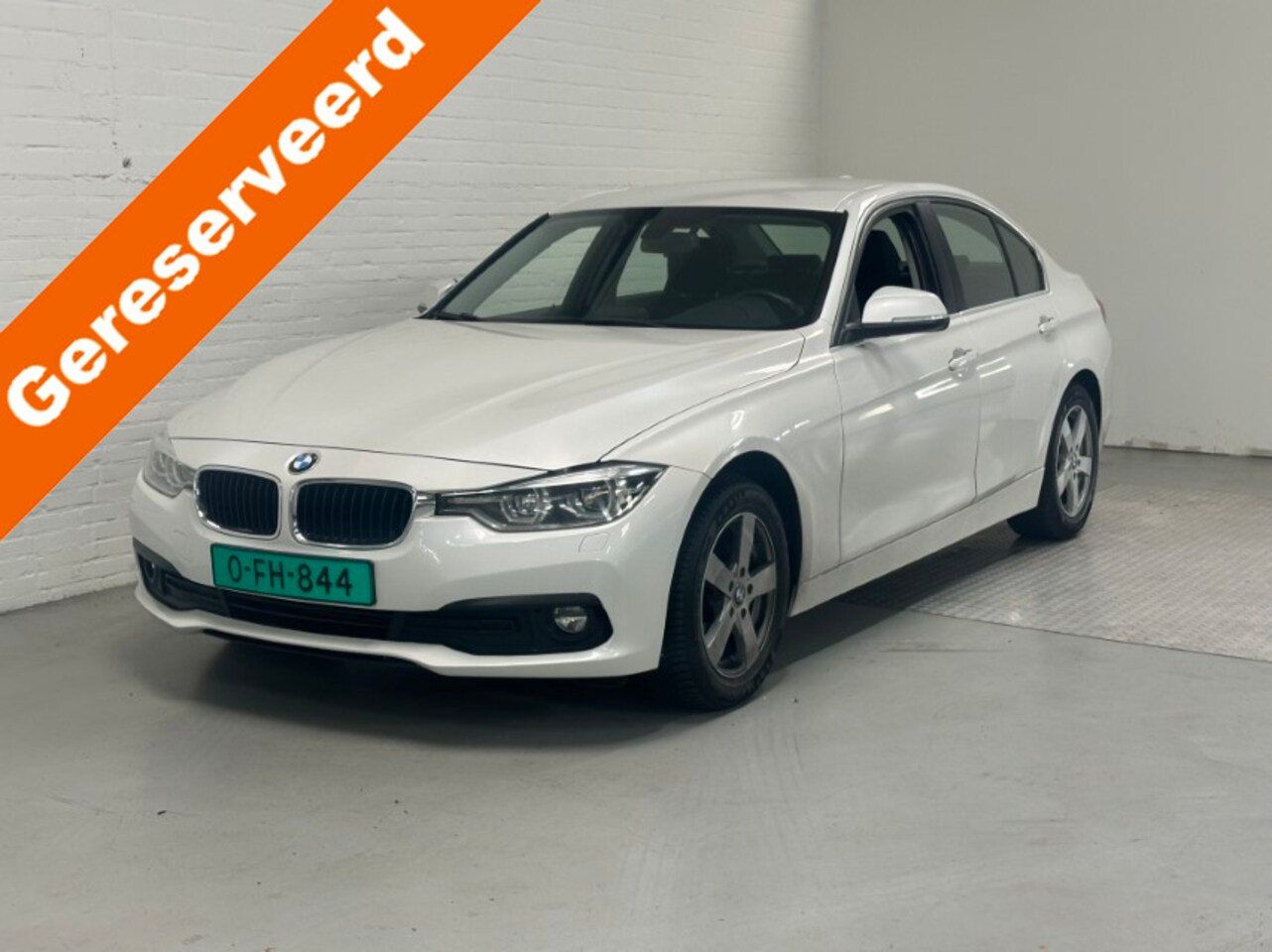 BMW 3-serie - 320d CLIMA / CRUISE / NAVI / TREKHAAK - AutoWereld.nl