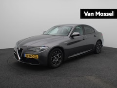 Alfa Romeo Giulia - 2.0T Super Automaat | Navigatie | Achteruitrijcamera | lederen bekleding | Apple Carplay |