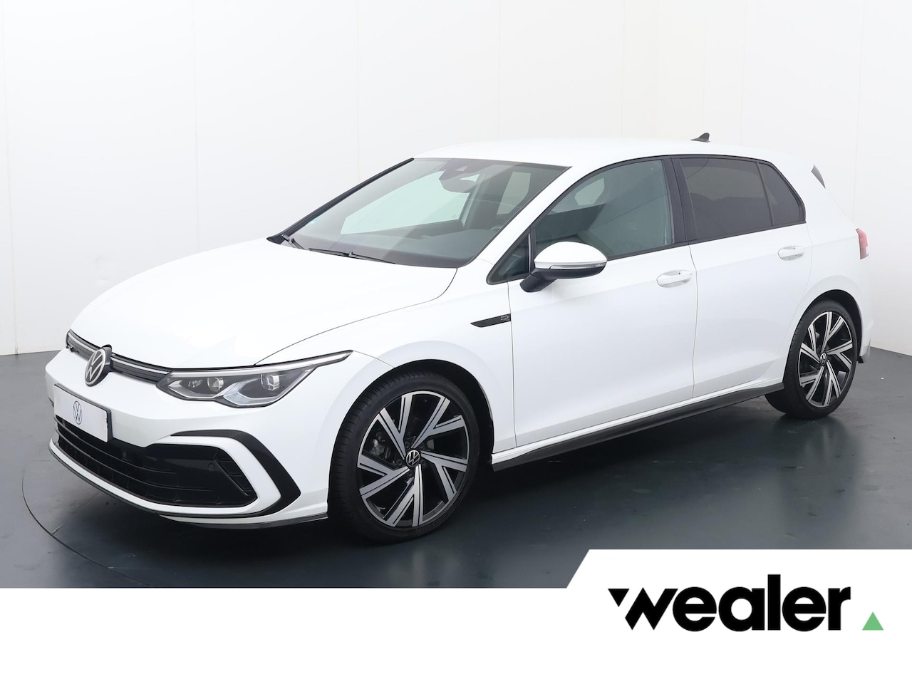 Volkswagen Golf - 1.5 eTSI R-Line | 150 PK | Automaat | Multifunctioneel stuurwiel | Stoelverwarming | Achte - AutoWereld.nl