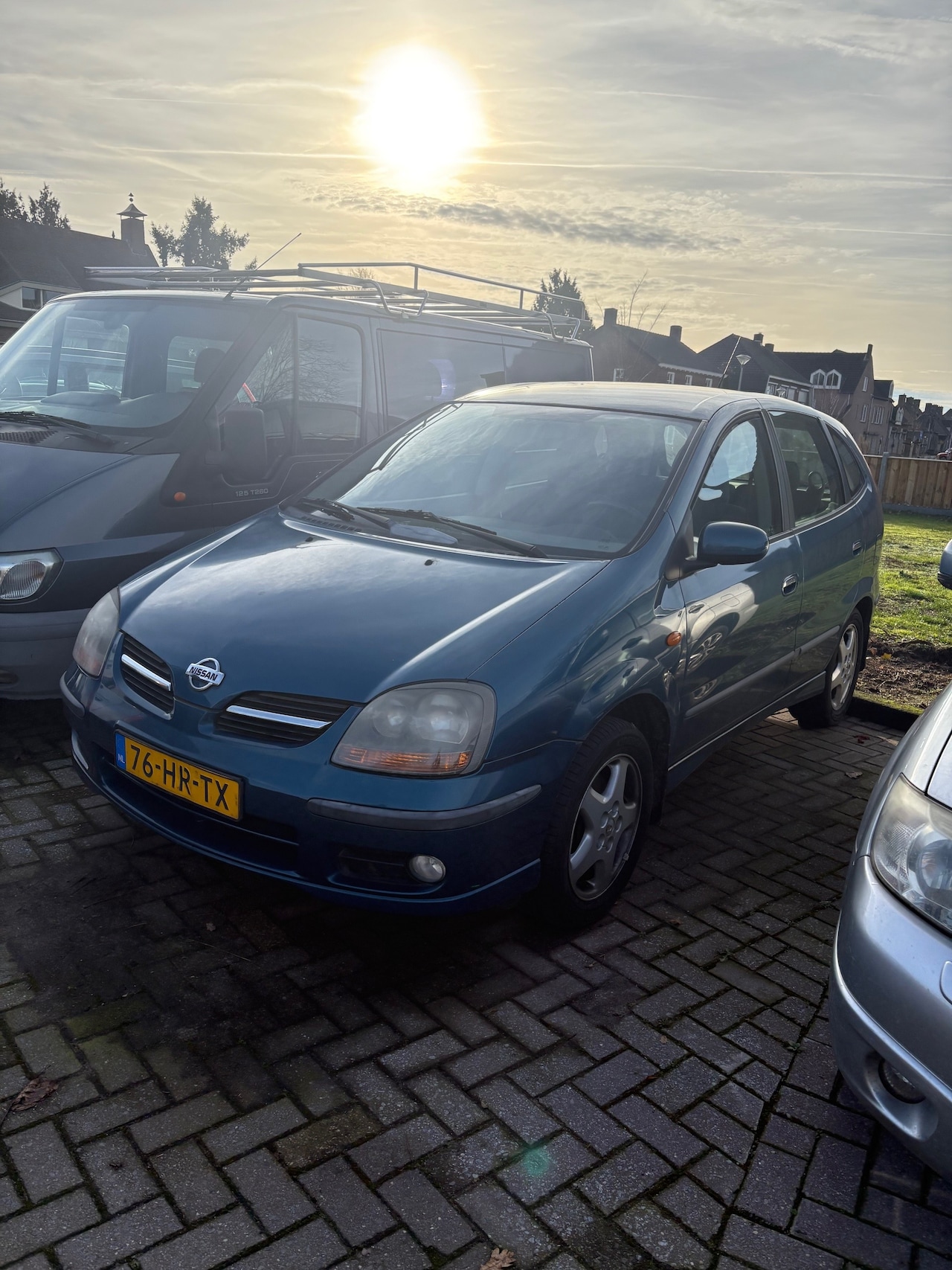 Nissan Almera Tino - 1.8 Luxury Vaste prijs, bellen voor afspraak! - AutoWereld.nl