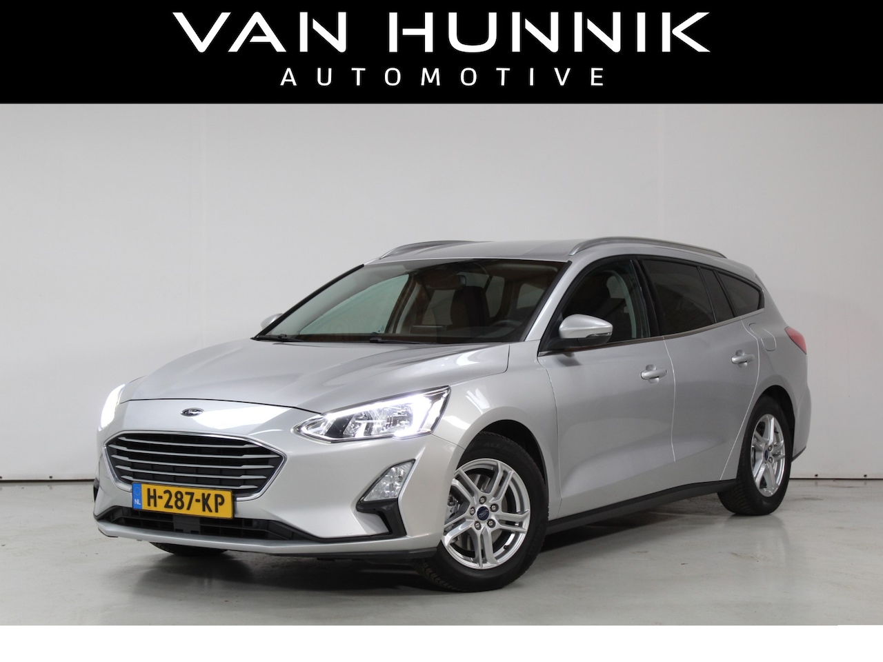 Ford Focus - Business Edition | Camera | Winterpakket | Trekhaak - AutoWereld.nl