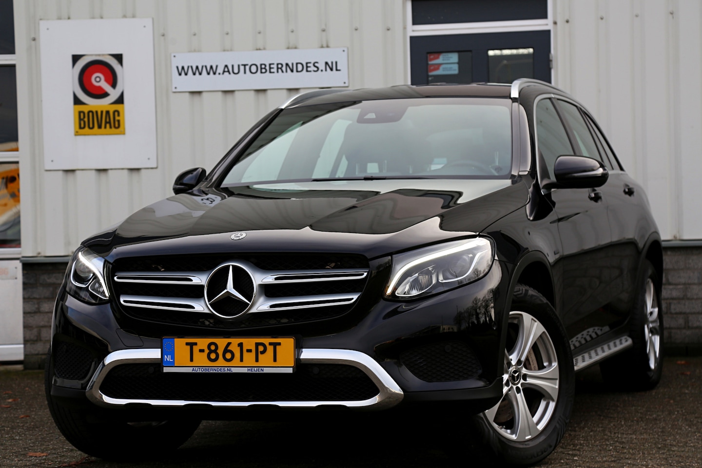 Mercedes-Benz GLC-klasse - 350e 4MATIC Plug in hybride*Perfect Onderh.*AMG Interieur/Afneemb. Trekhaak/Treeplanken/Hi - AutoWereld.nl