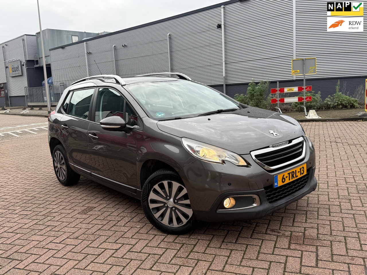 Peugeot 2008 - 1.2 VTi Active Pack Premium AUTOMAT GLAS DAK Volledig onderhouden 1e Eigenaar - AutoWereld.nl
