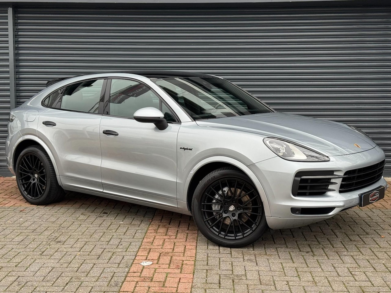 Porsche Cayenne Coupé - 3.0 E-Hybrid Pano | Matrix | Luchtvering | Leer - AutoWereld.nl