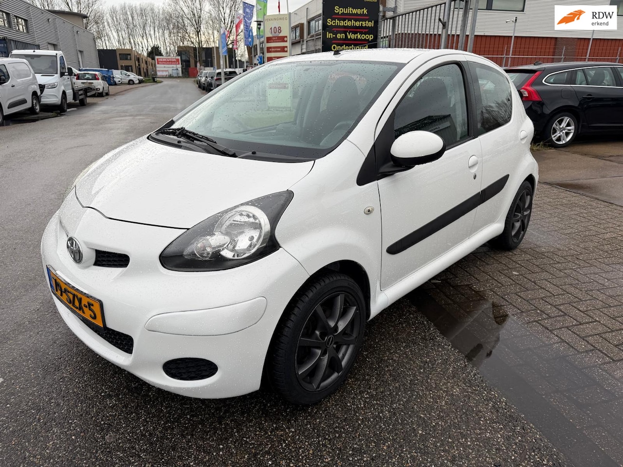 Toyota Aygo - 1.0-12V Comfort Navigator Nederlandse Auto - AutoWereld.nl