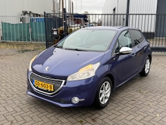 Peugeot 208 - 1.2 PureTech Style Navi Clima Elektrische Ramen