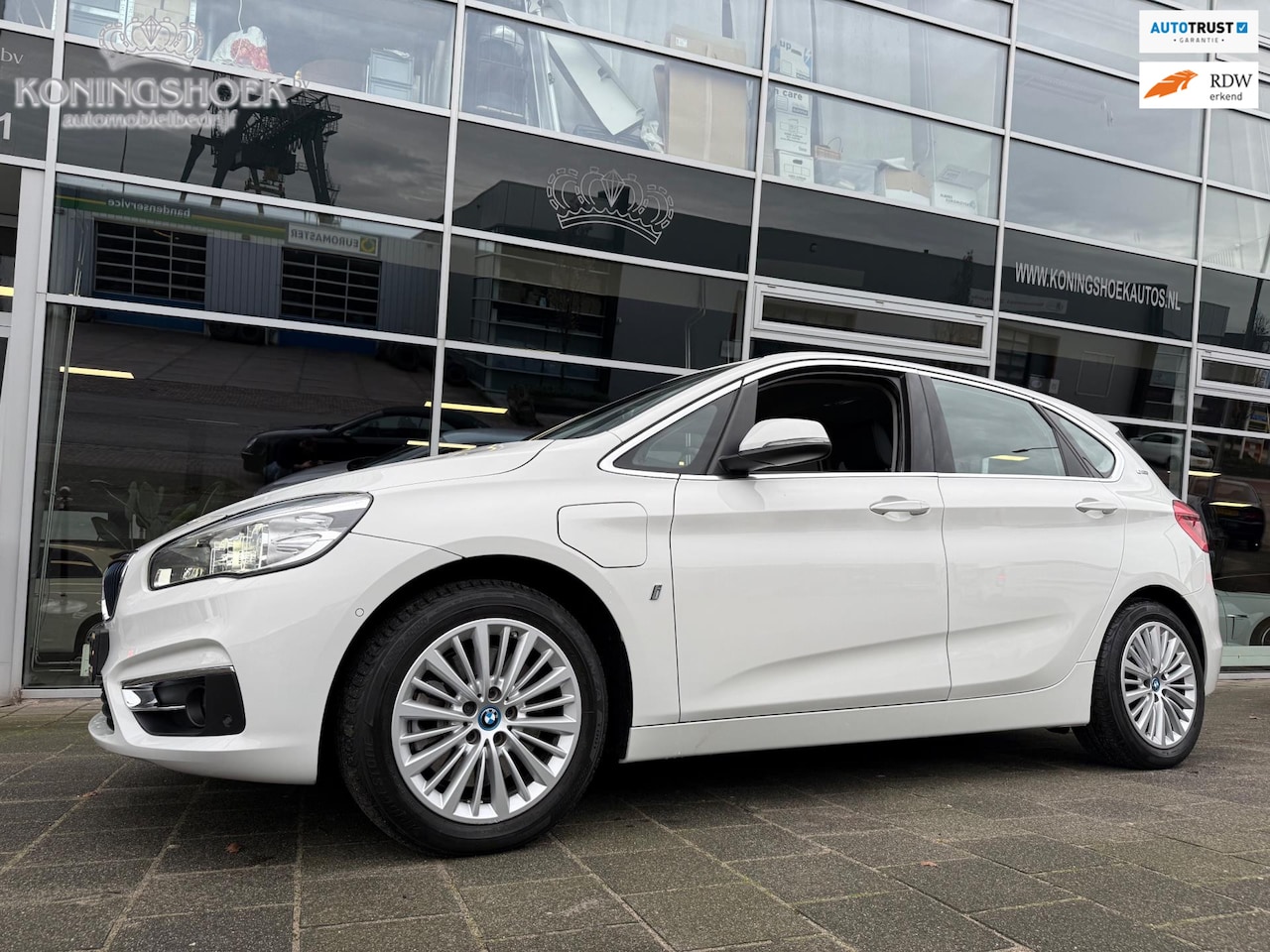 BMW 2-serie Active Tourer - 225xe iPerformance High Executive 225xe iPerformance High Executive - AutoWereld.nl