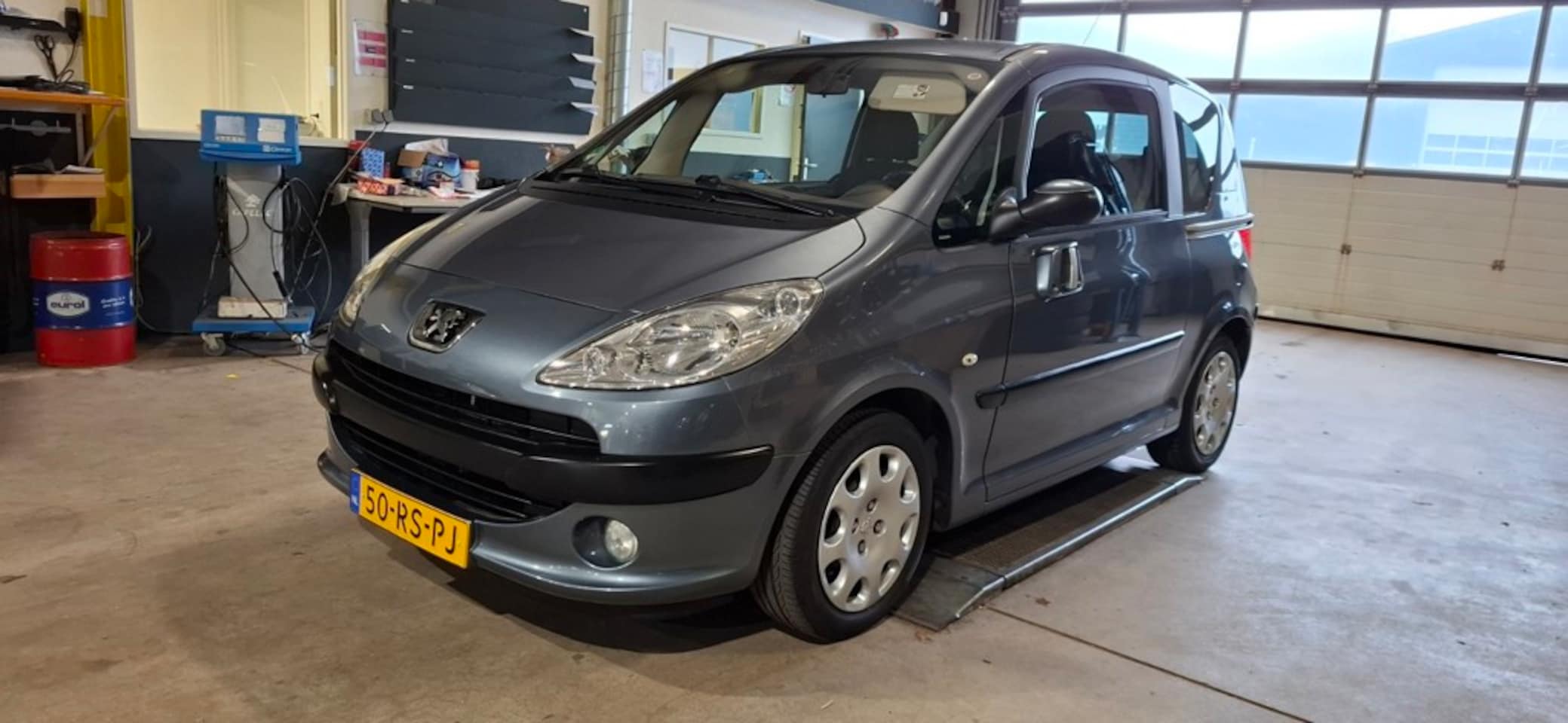 Peugeot 1007 - 1.4 Gentry. AUTOMAAT. - AutoWereld.nl