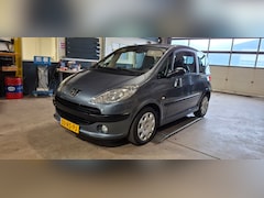 Peugeot 1007 - 1.4 Gentry. AUTOMAAT