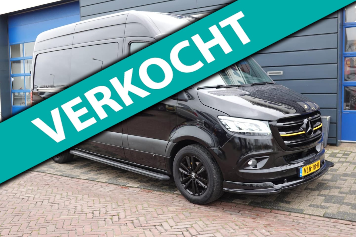 Mercedes-Benz Sprinter - 319 3.0 CDI V6 3500KG L2H2 DC EURO VI-D - AutoWereld.nl