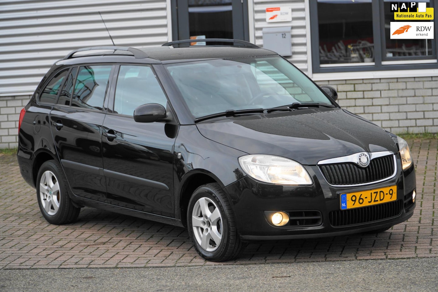 Skoda Fabia Combi - 1.4-16V Tour SUPER NETTE AUTO - AutoWereld.nl